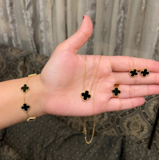 Black Clover 4 in 1 Set with Free Gift